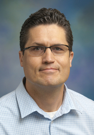 Image for news story RSF Journal Issue Editor Giovanni Peri Discusses the Economics of Immigration on the Econofact Podcast